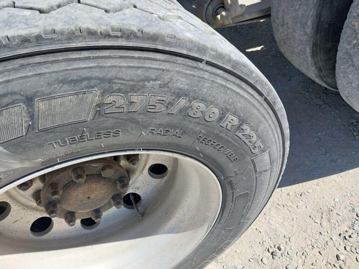 2006-international-8600-image-12