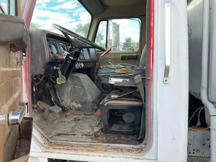 international-1854s-image-93