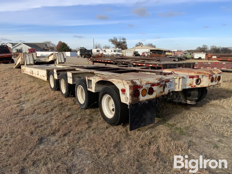 1976-holt-hlf-70-quad/a-folding-neck-trailer-image-7