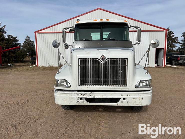 2003-international-9400-image-2