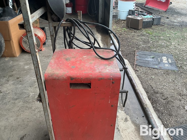 marquette-180-ac-arc-welder-image-15