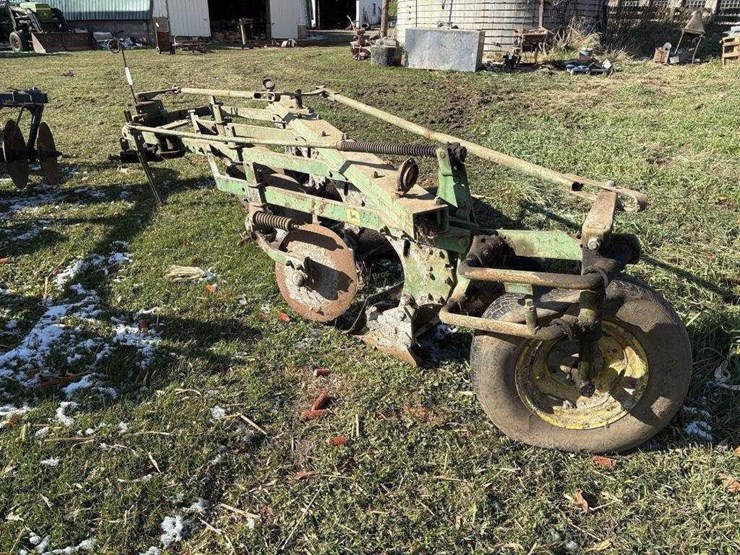 john-deere-4-bottom-plow-image-5