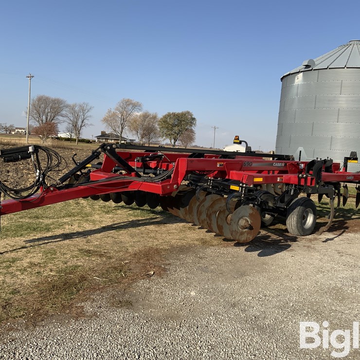 2009 CASE IH 690