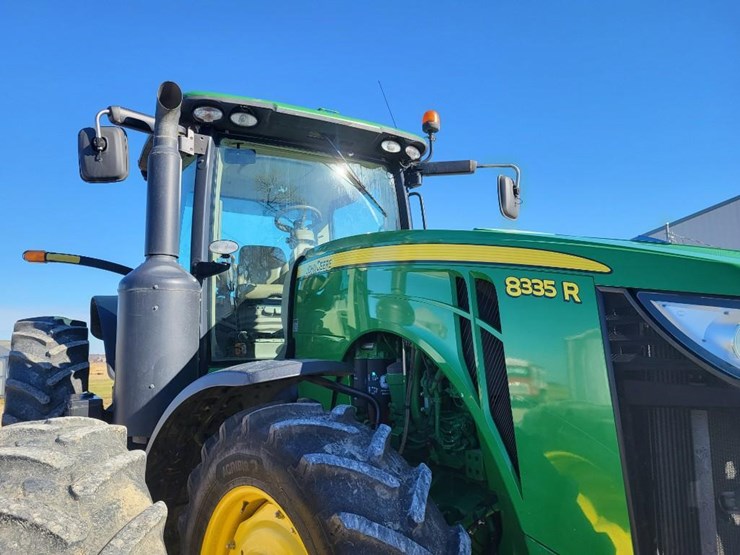 john-deere-8335r-image-51