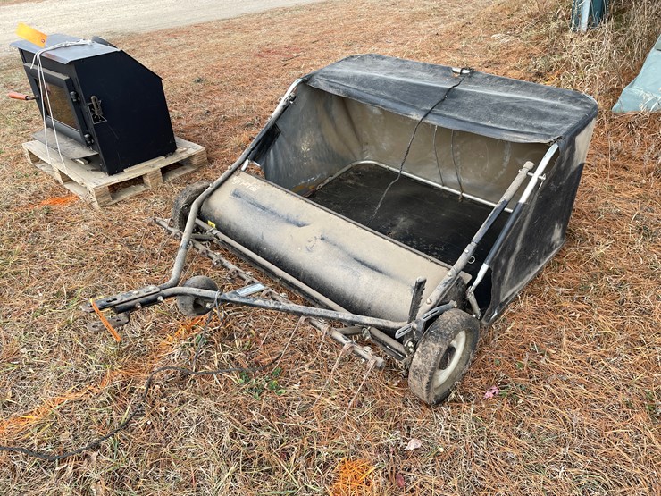 #209-•-agri-fab-42"-lawn-sweeper-with-dethatcher-(boyceville,-wi)-image-1