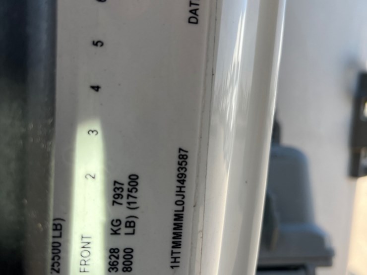 2018-international-durastar-4300-image-21