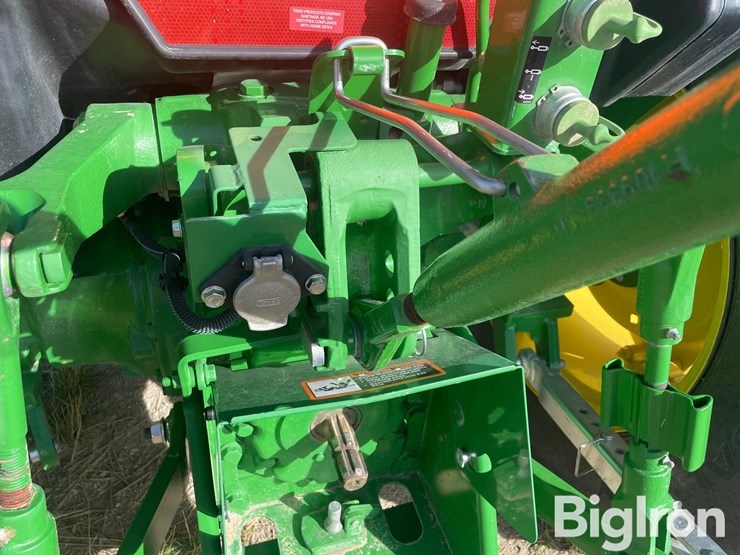 john-deere-5075e-image-11