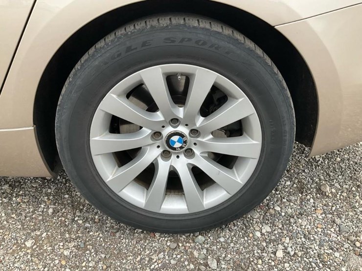 #2053-•-2010-bmw-550gt-car*-image-19