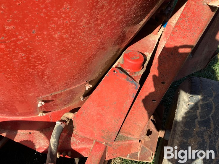 new-holland-357-image-13