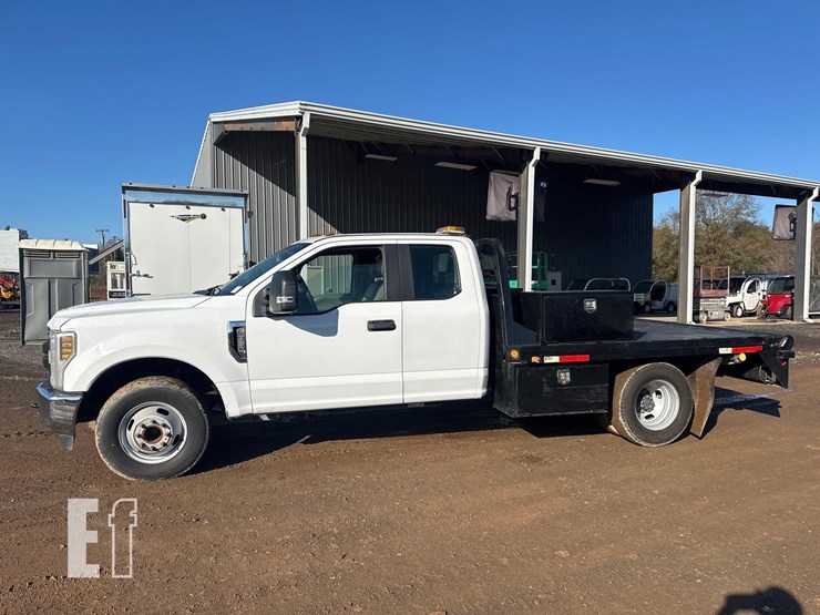 ford-f350-xl-image-2