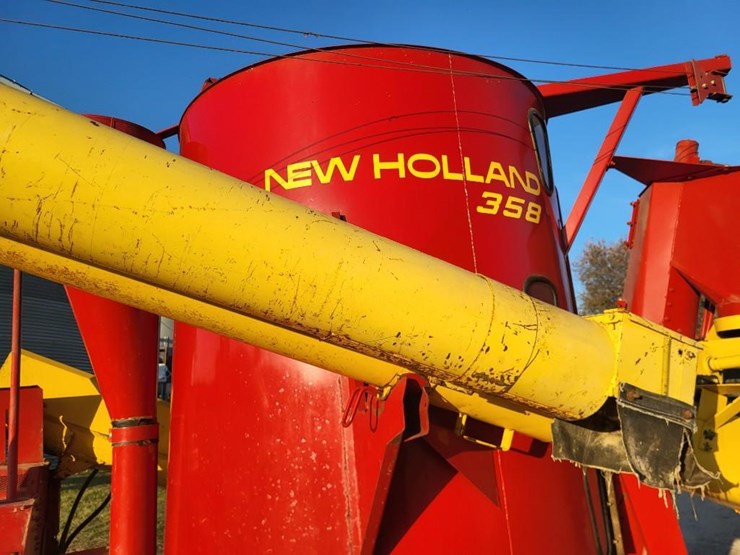 new-holland-358-image-35