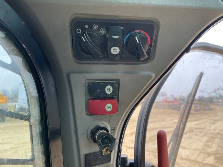 caterpillar-279d-image-68