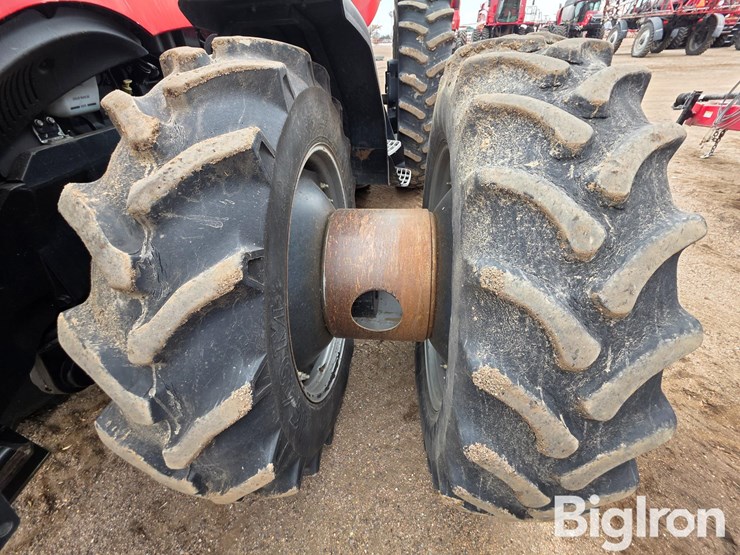 case-ih-magnum-305-image-19