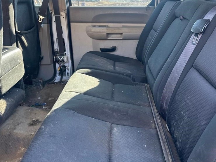 chevrolet-3500hd-image-14