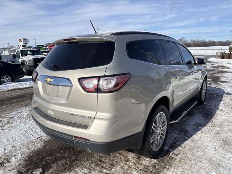 2015-chevrolet-traverse-image-5