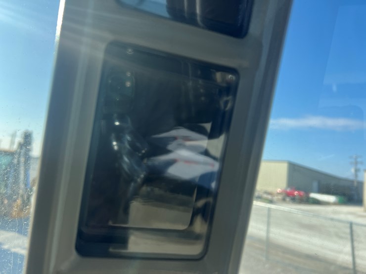 case-ih-magnum-340-image-10