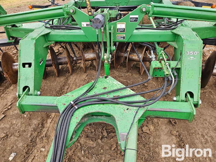 2004-john-deere-637-image-16