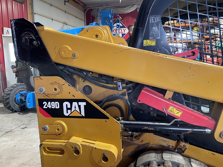 caterpillar-249d-image-16