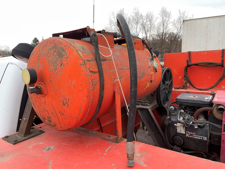 #1143-•-1999-ford-service-truck-(has-mn-title)-image-14