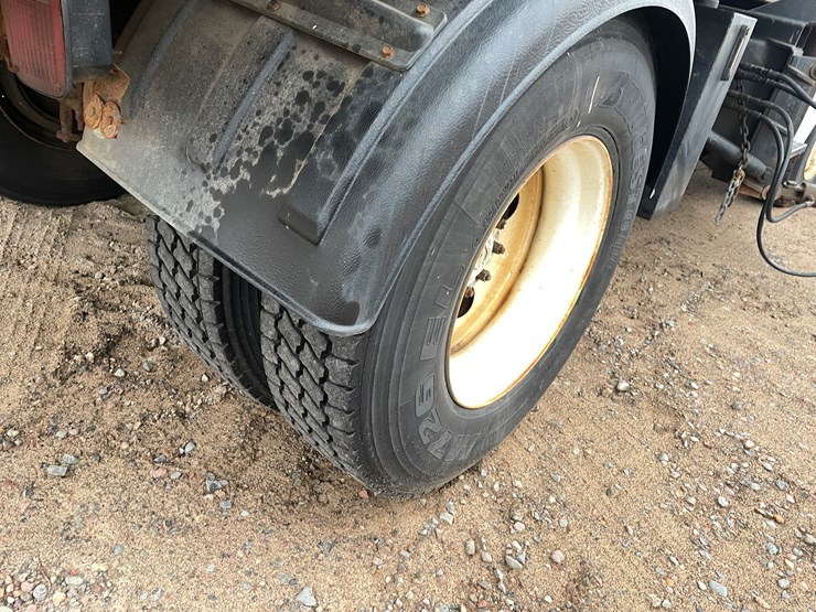 #1113-•-1998-ford-louisville-plow-truck-(has-mn-title)-image-27