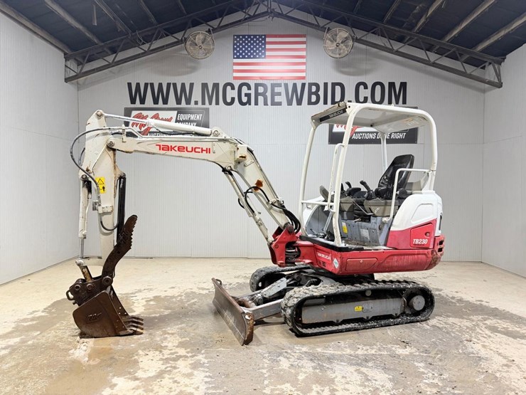 takeuchi-tb230-image-1