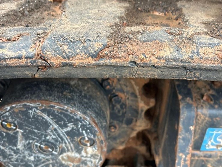 2029-deere-60g-image-21