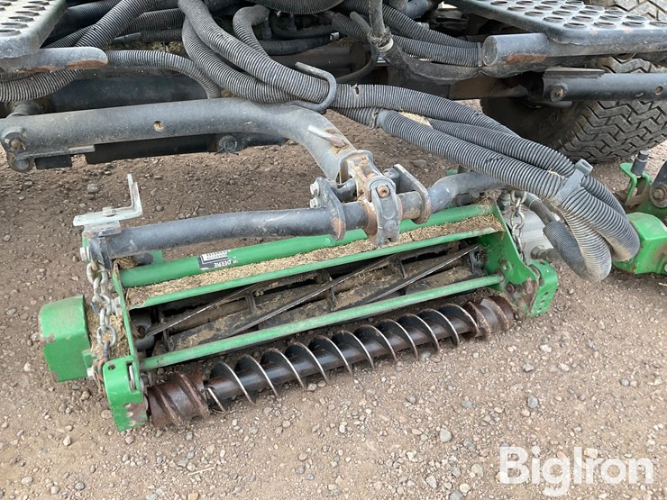 john-deere-3235b-image-14