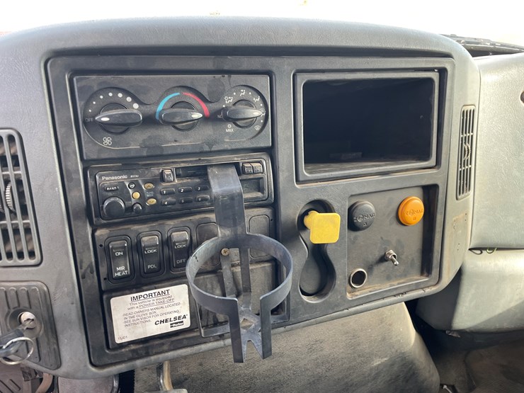 international-7400-image-34