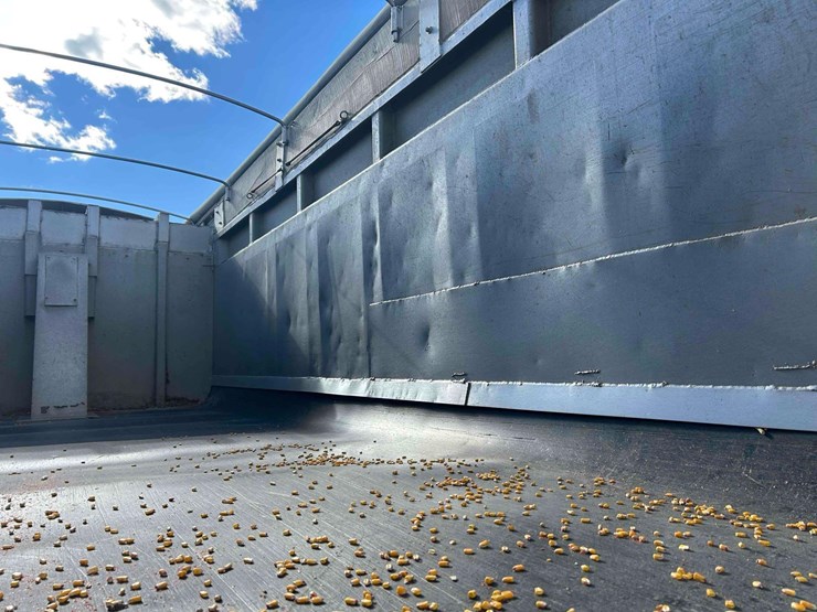 western-star-4964f-image-45