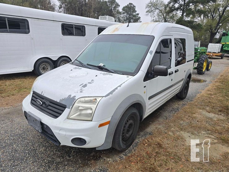 2013-ford-transit-connect-image-1