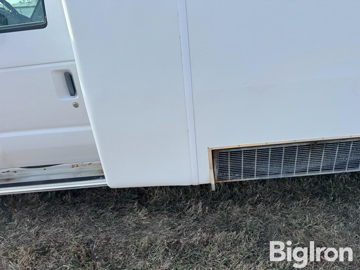 ford-e450-image-17