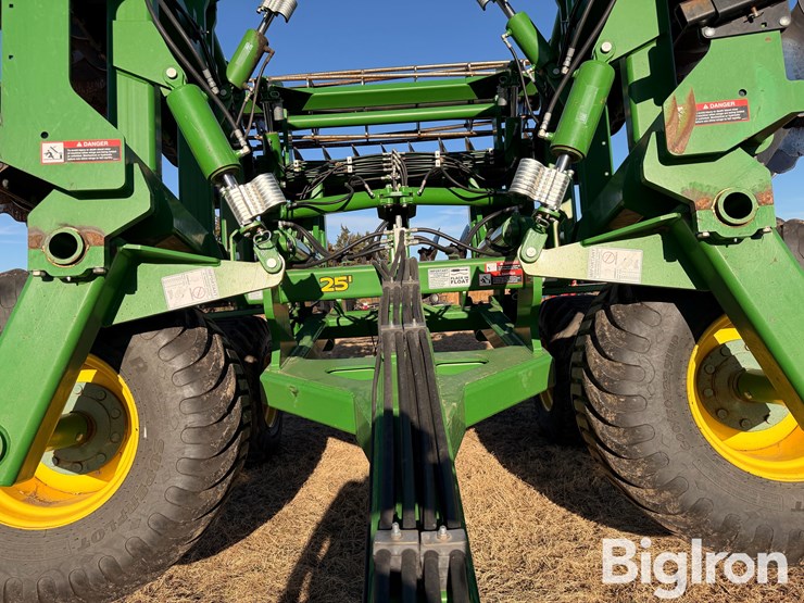 2022-john-deere-2680h-image-12