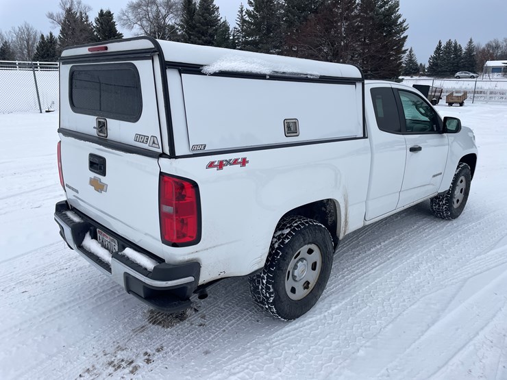 #1167-•-2016-chevrolet-colorado-pickup-truck-(has-wi-title)-image-3