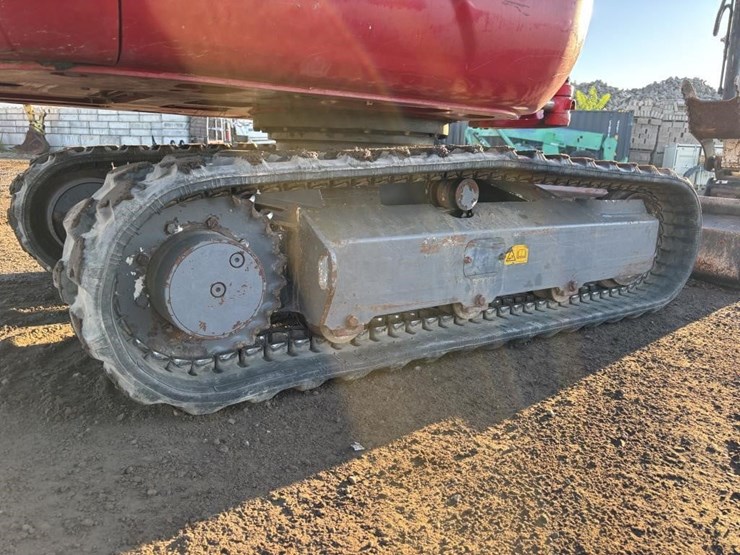 takeuchi-tb230-image-23