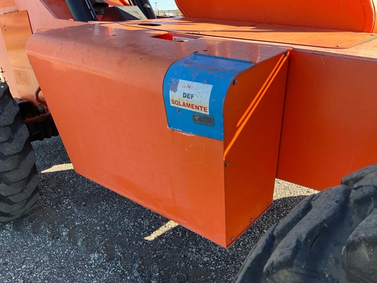 2016-sky-trak-6042-image-54