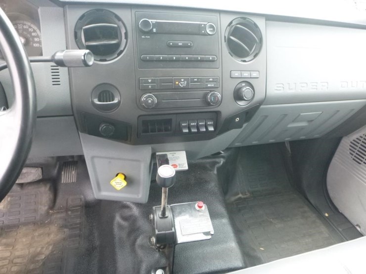 2013-ford-f650-image-16