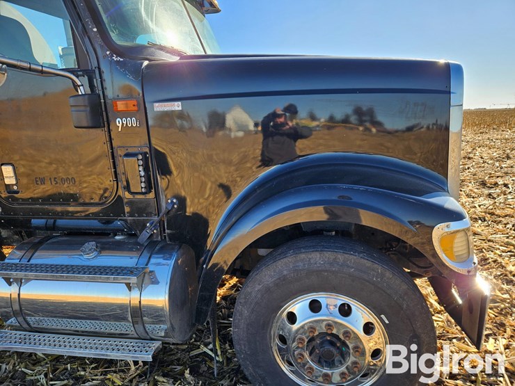 international-9900-image-13