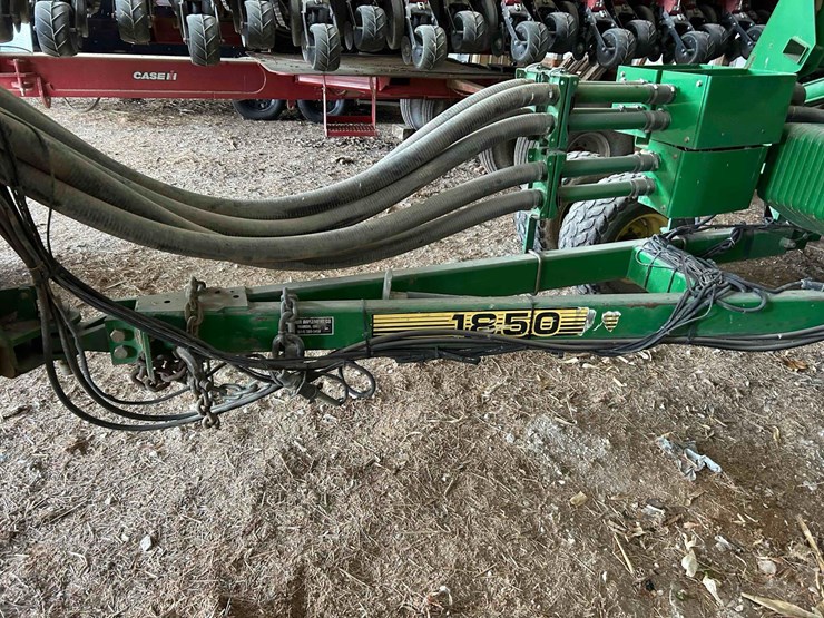 john-deere-1900-image-3