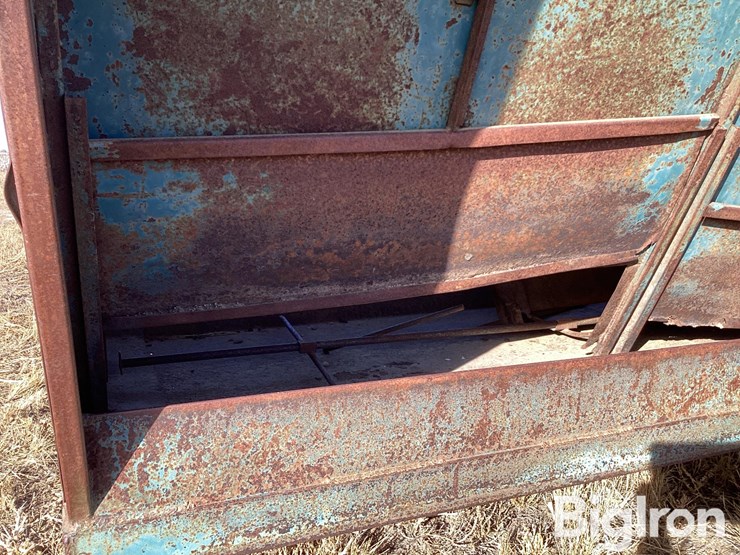 oklahoma-pride-325-bu-t/a-feeder-wagon-image-15