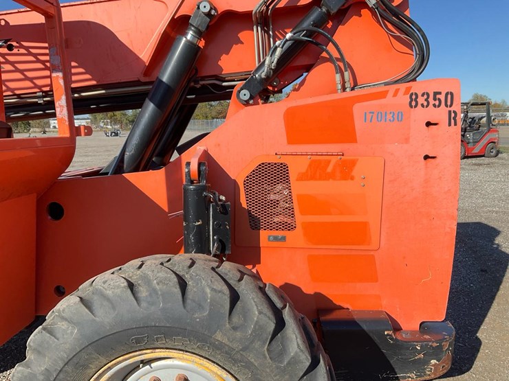 2016-sky-trak-6042-image-23