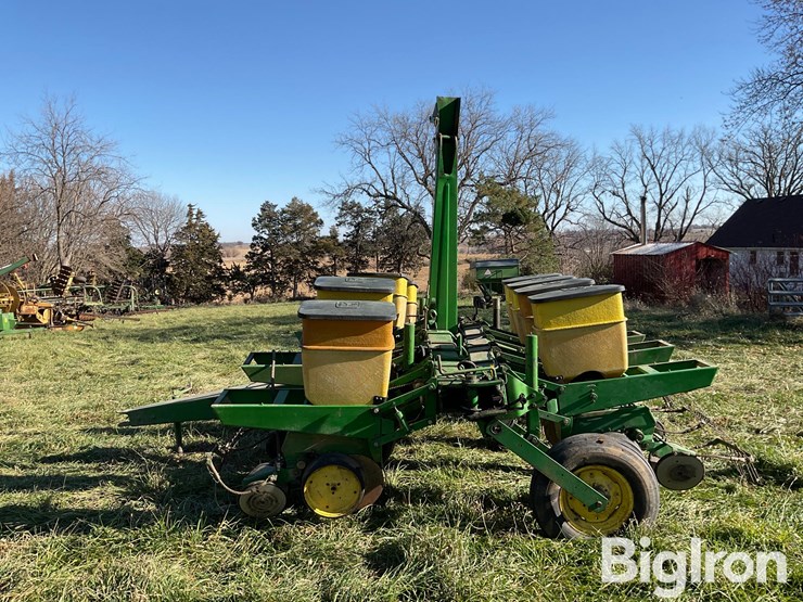 john-deere-7000-image-8