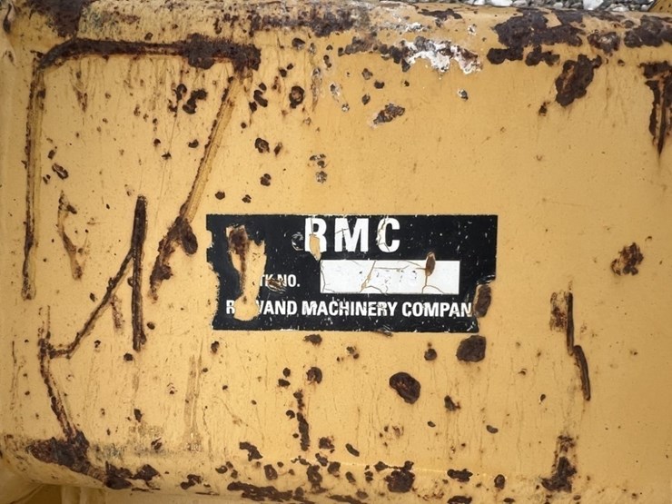 35"-muck-bucket-image-5