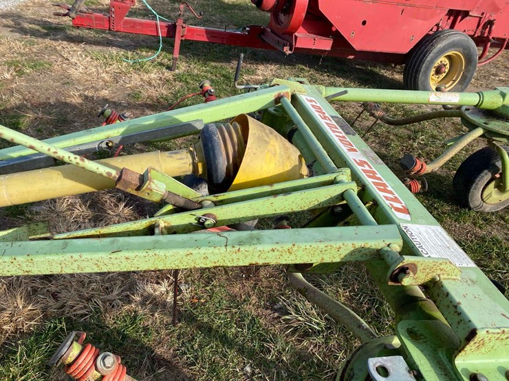 claas-volto-540-image-13