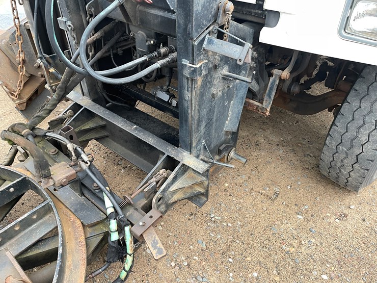 #1113-•-1998-ford-louisville-plow-truck-(has-mn-title)-image-13