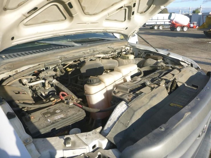 2004-ford-f450-image-13