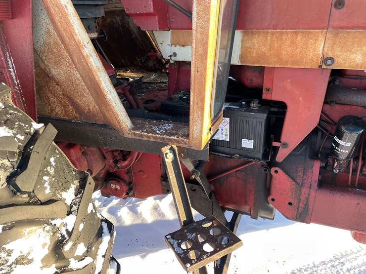 #1007-•-international-966-farmall-image-12