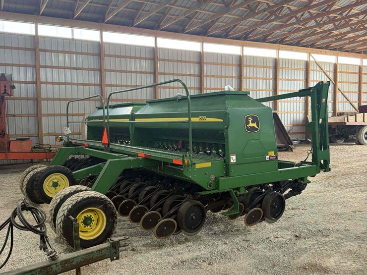john-deere-1590-image-4