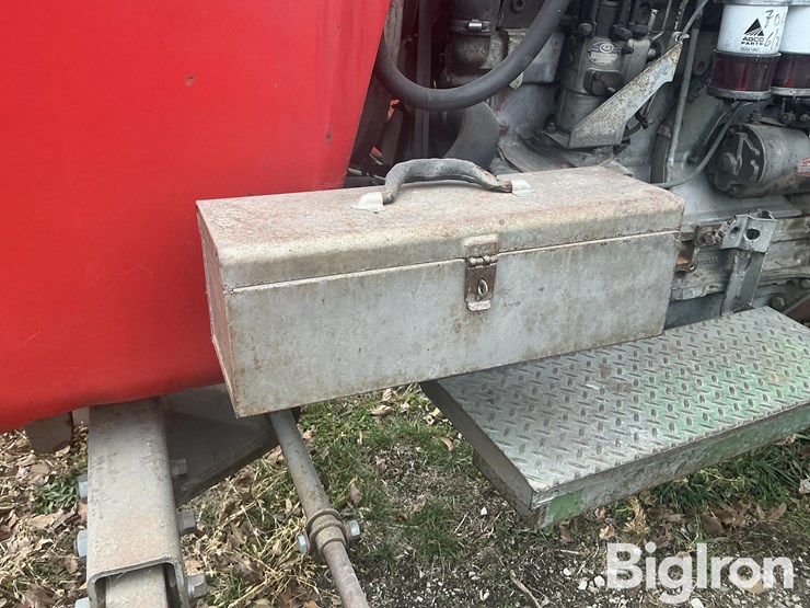 massey-ferguson-1135-image-12