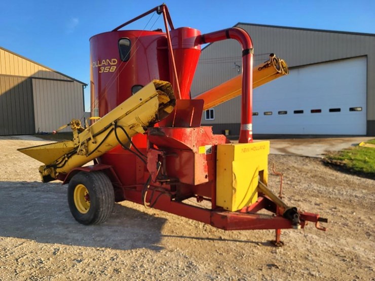 new-holland-358-image-7