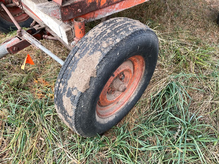 #206-•-kory-gravity-box-on-running-gear-(boyceville,-wi)-image-13